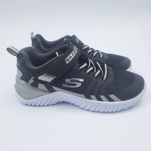 Skechers Black Sneakers Boys Size 2 Hook & Loop Closure